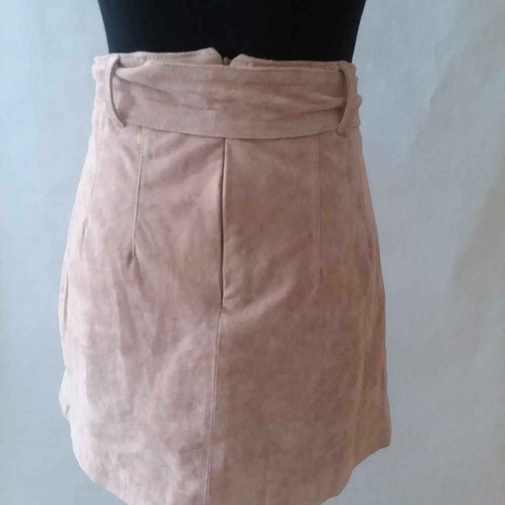 NWOT BLANKNYC SUEDE SKIRT. Size 27 - Picture 2 of 6